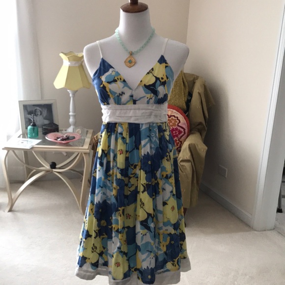 Gorgeous Guess Sun Dress fully lined - Picture 1 of 6